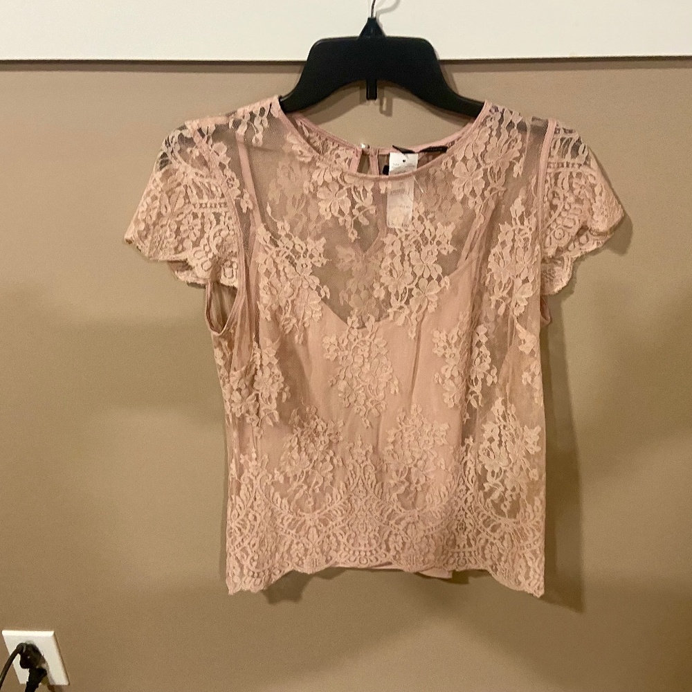 WHBM Blush Lace Short Sleeve Top with Cami (NWT)